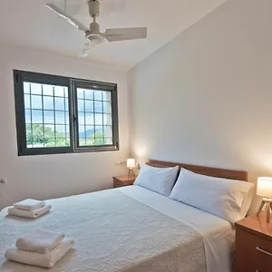 Santuari De La Mare De Déu De La Salut De Hotel